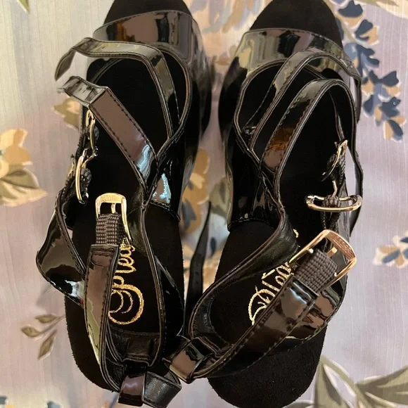 PLEASER
Xtreme-873 - Picture 11 of 13